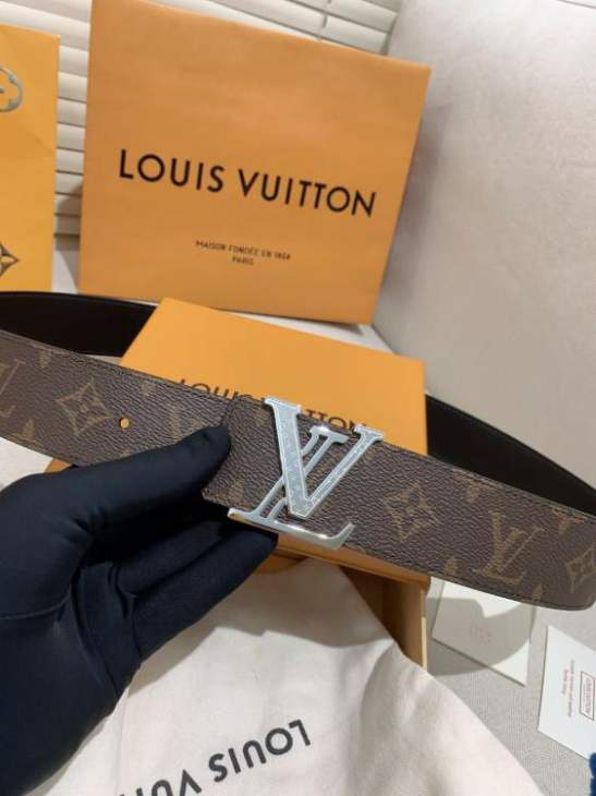 Picture of Louis Vuitton Belts _SKUfw181669383fw
